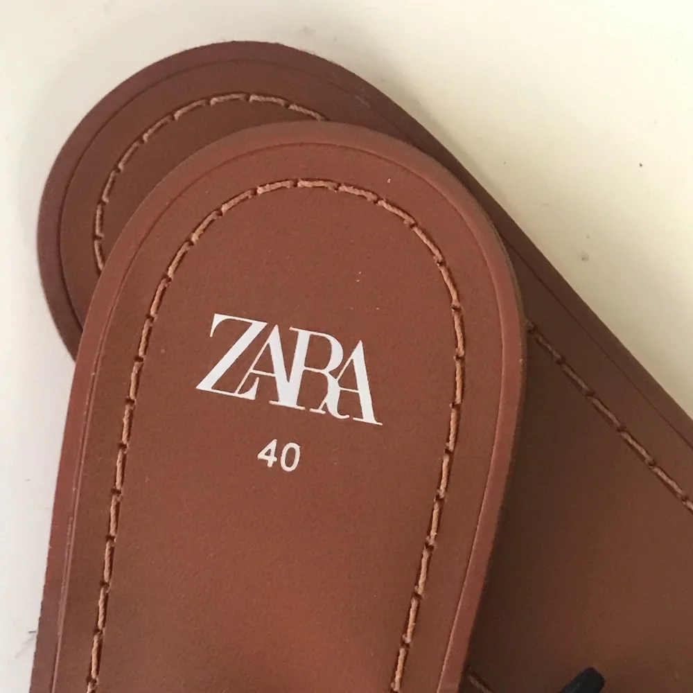 New Zara Genuine Leather Square Toe Flat Sandals Shoes Euro 40 - Picture 10 of 11